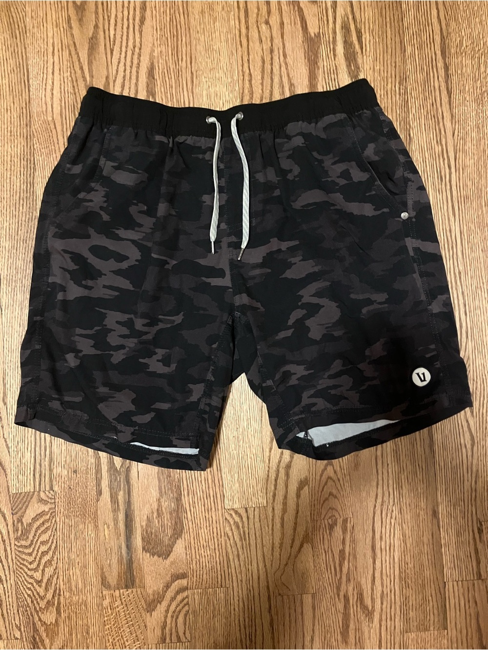 Vuori Kore Short Lined 7" - Picture 2 of 3